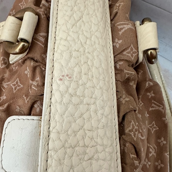 Louis Vuitton Mini Lin Trapeze GM - Picture 11 of 14